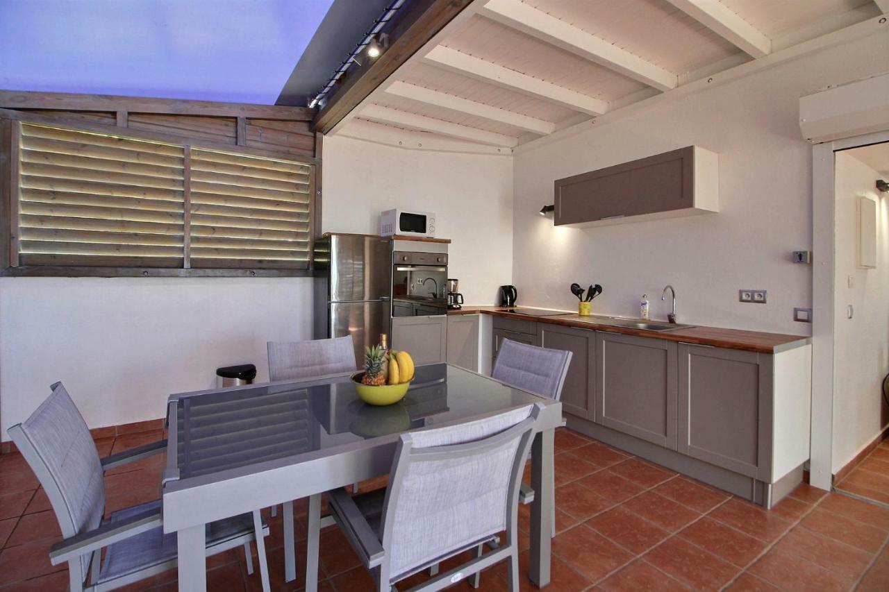 Thomana , Jacuzzi Prive, A 200 M *