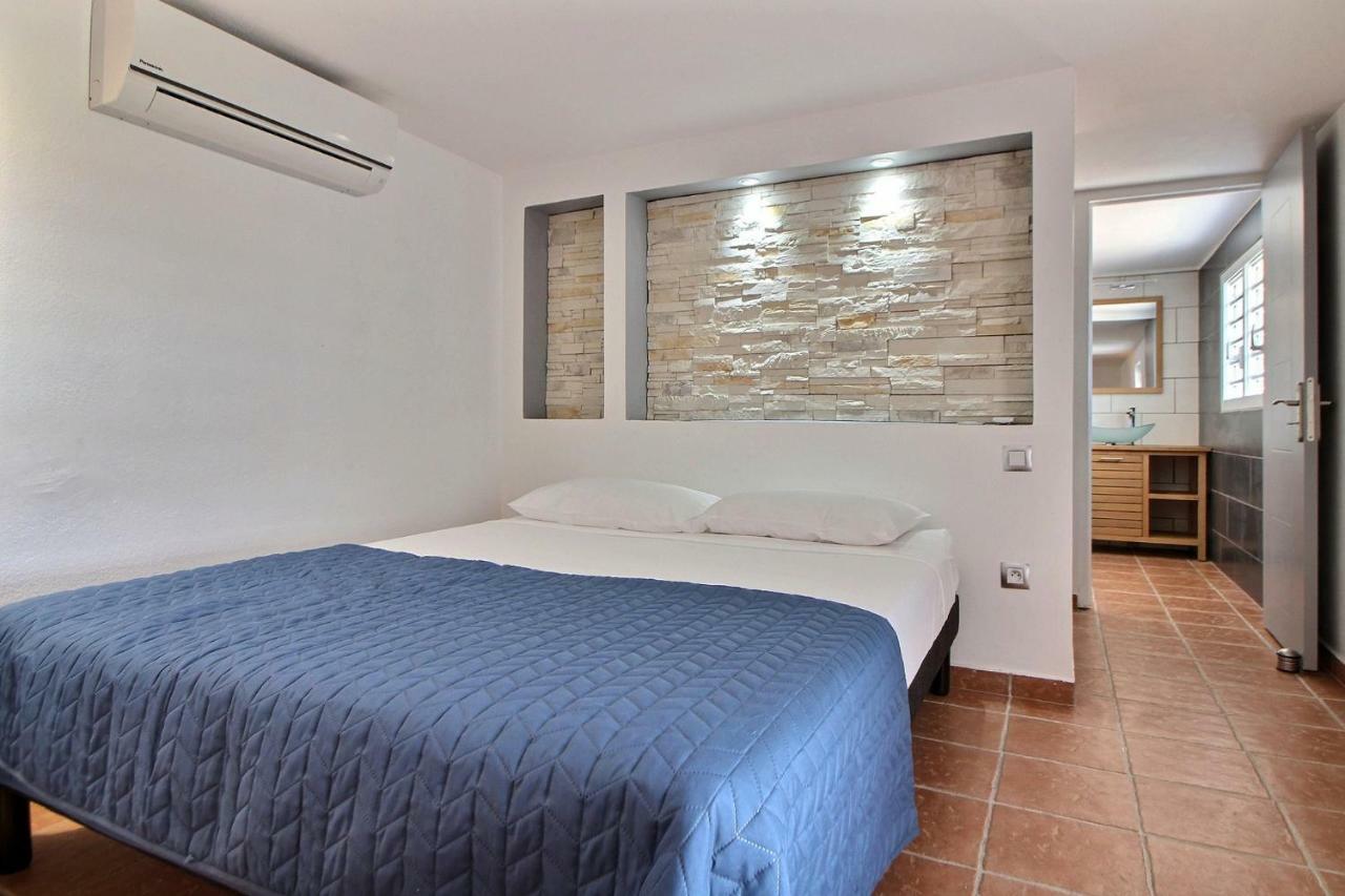 Thomana , Jacuzzi Privé, à 200 M Appartement